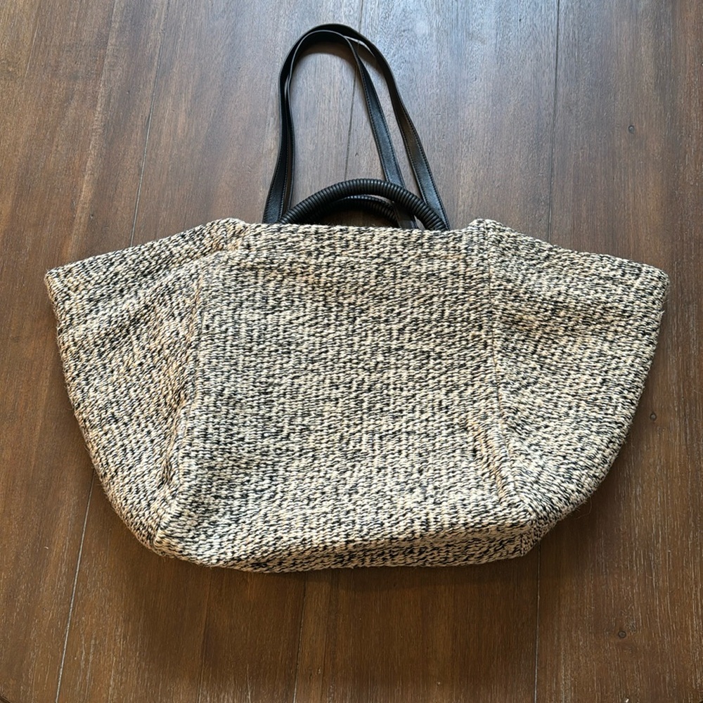 Cuyana Raffia Tote - Picture 2 of 16
